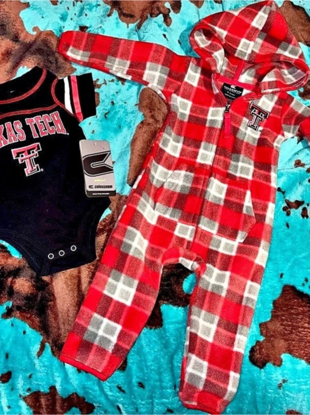 Colosseum Texas Tech Red Raiders Infant Bodysuit and Fleece Coverall Set